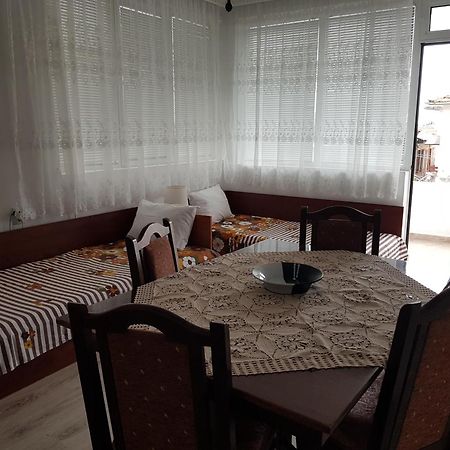 סוזופול Megi Apartments מראה חיצוני תמונה